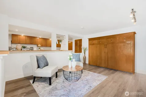 2423 3rd Avenue W Seattle WA 98119