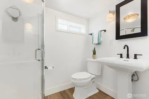 2423 3rd Avenue W Seattle WA 98119