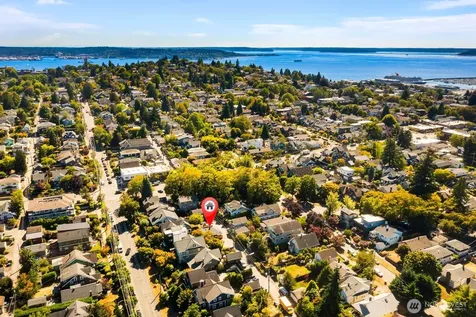 2423 3rd Avenue W Seattle WA 98119