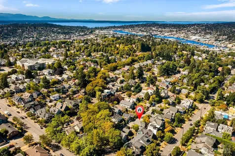 2423 3rd Avenue W Seattle WA 98119