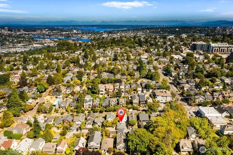 2423 3rd Avenue W Seattle WA 98119