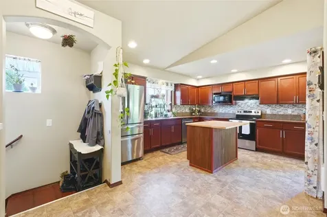 310 Jeff Street Mount Vernon WA 98274