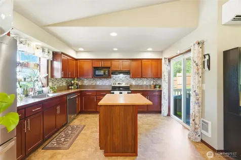 310 Jeff Street Mount Vernon WA 98274