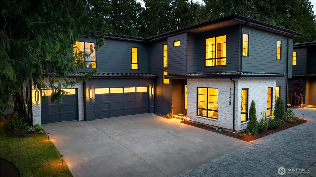 11428 108th Avenue NE Kirkland WA 98033