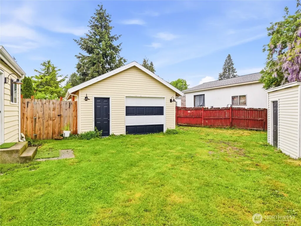 219 South Lane Tacoma WA 98404