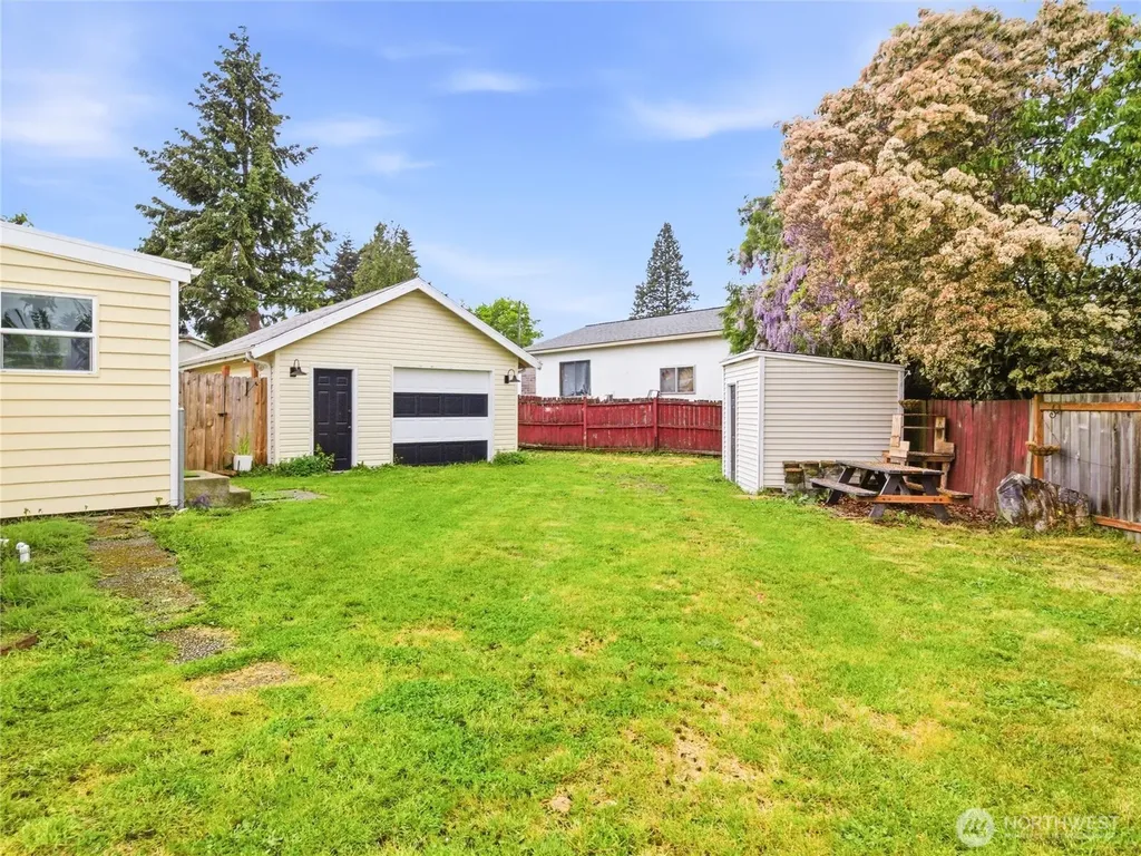 219 South Lane Tacoma WA 98404