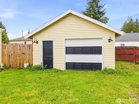 219 South Lane Tacoma WA 98404