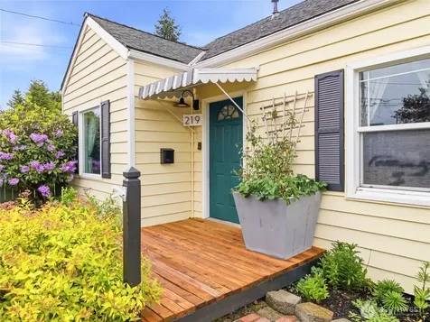 219 South Lane Tacoma WA 98404