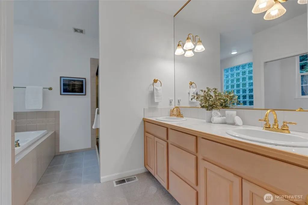 5230 W Old Stump Drive NW Gig Harbor WA 98332