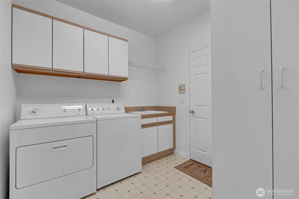 5230 W Old Stump Drive NW Gig Harbor WA 98332