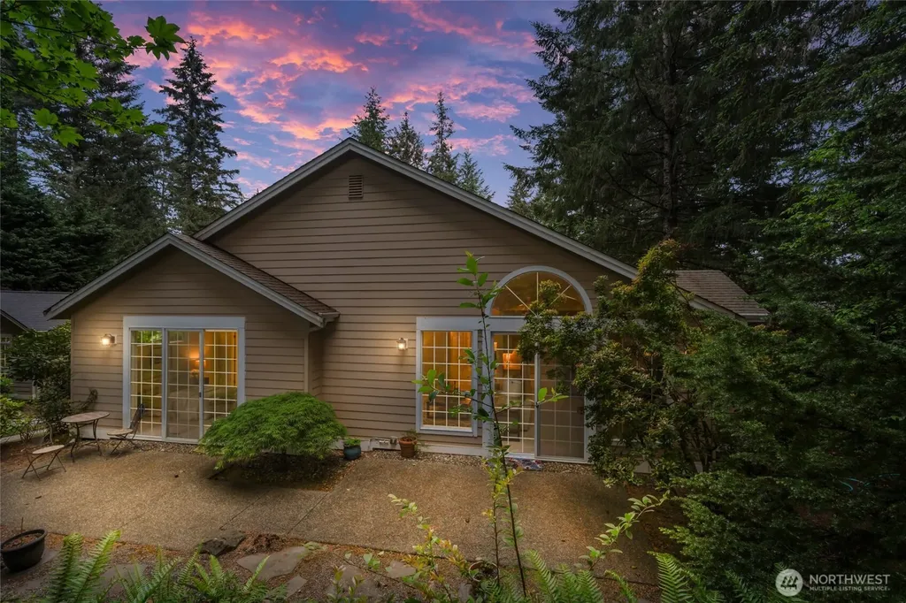 5230 W Old Stump Drive NW Gig Harbor WA 98332