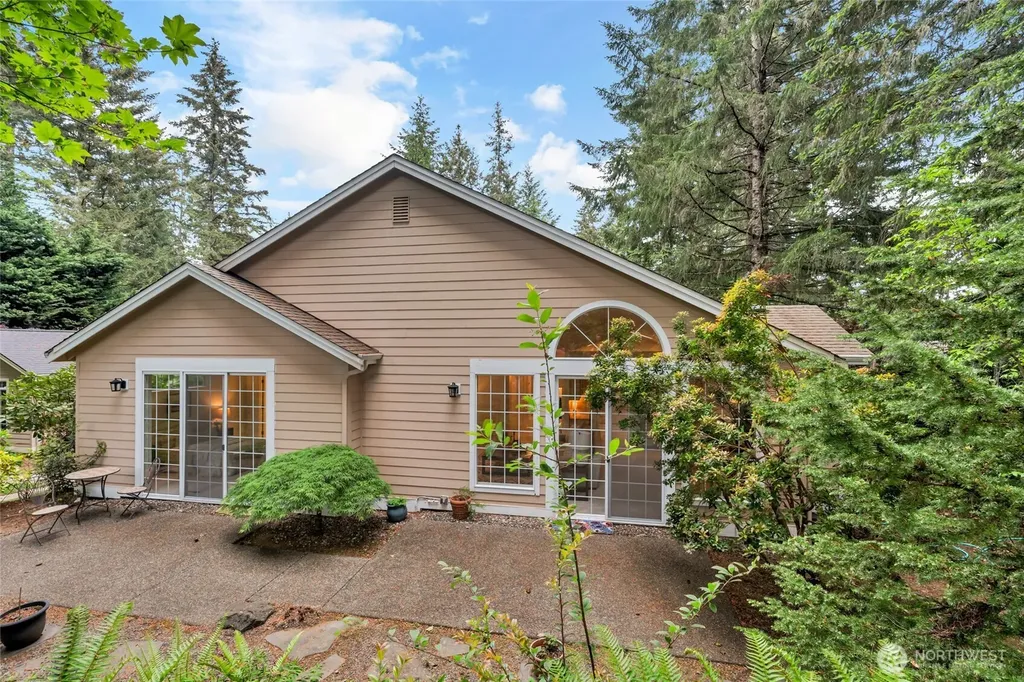 5230 W Old Stump Drive NW Gig Harbor WA 98332