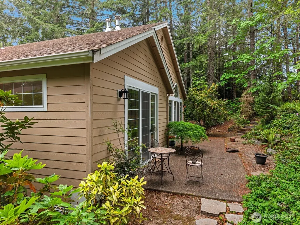 5230 W Old Stump Drive NW Gig Harbor WA 98332
