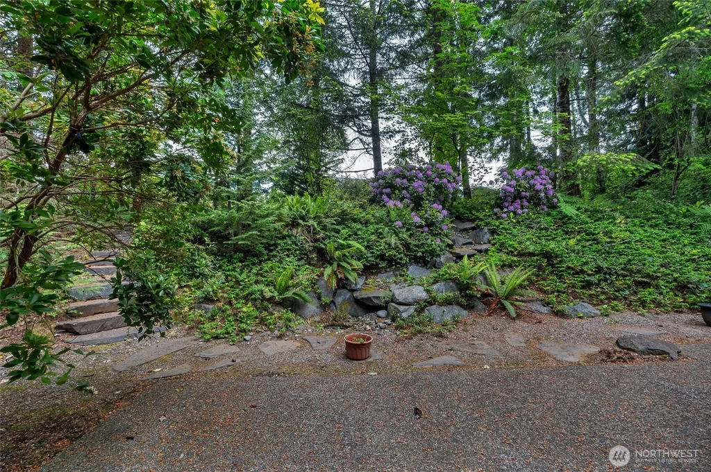 5230 W Old Stump Drive NW Gig Harbor WA 98332