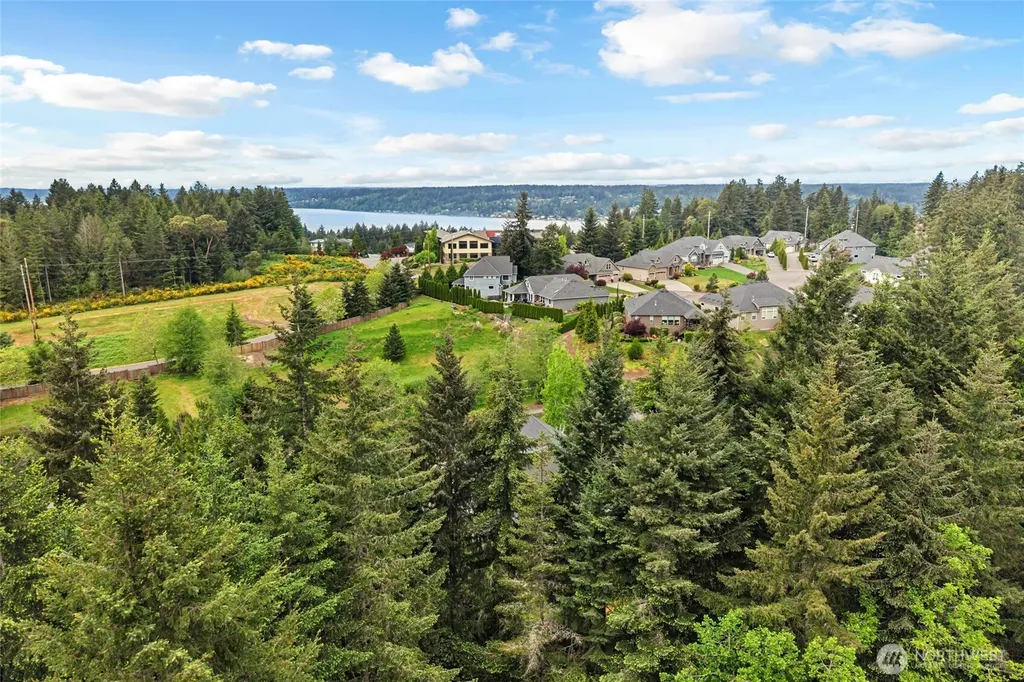 5230 W Old Stump Drive NW Gig Harbor WA 98332