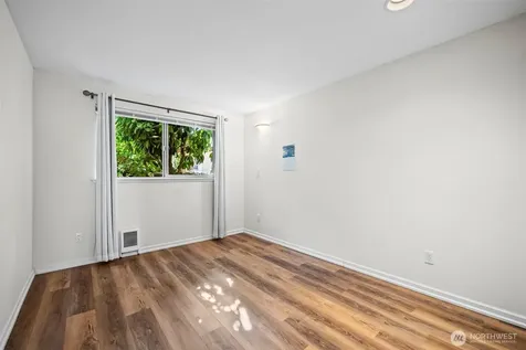 7606 37th Street W Tacoma WA 98466