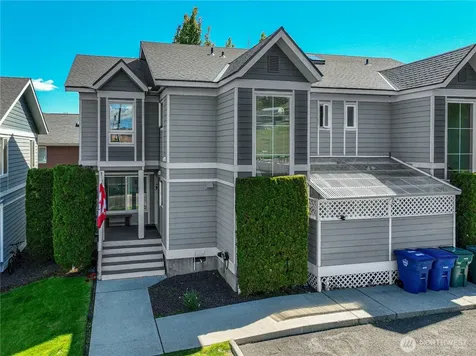 433 W Webster Avenue Chelan WA 98816