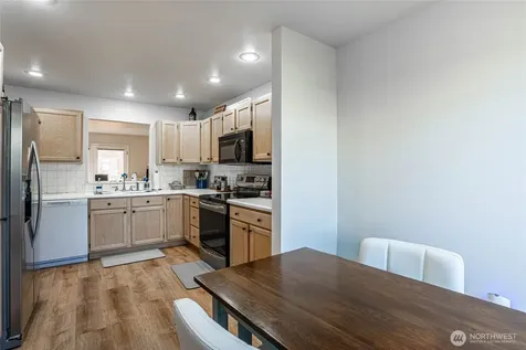 433 W Webster Avenue Chelan WA 98816
