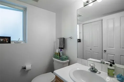 433 W Webster Avenue Chelan WA 98816