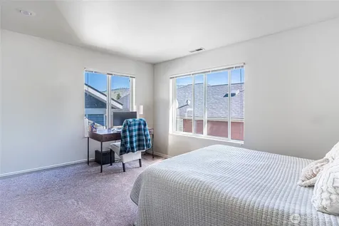 433 W Webster Avenue Chelan WA 98816