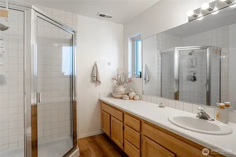 433 W Webster Avenue Chelan WA 98816