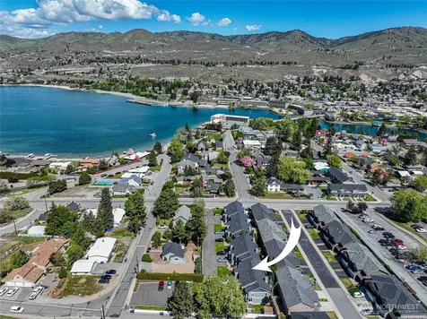 433 W Webster Avenue Chelan WA 98816
