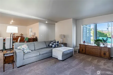 433 W Webster Avenue Chelan WA 98816