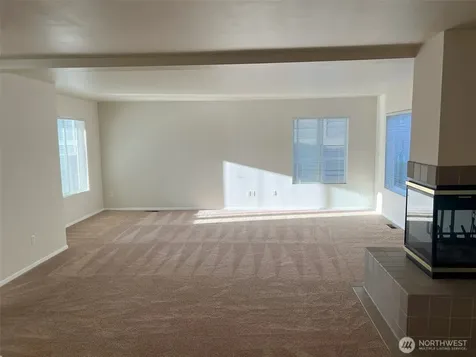 433 W Webster Avenue Chelan WA 98816