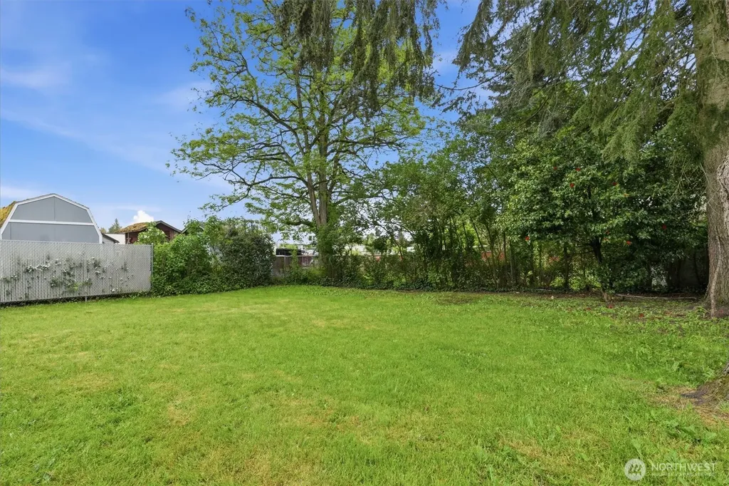 1651 SW 114th Street Seattle WA 98146