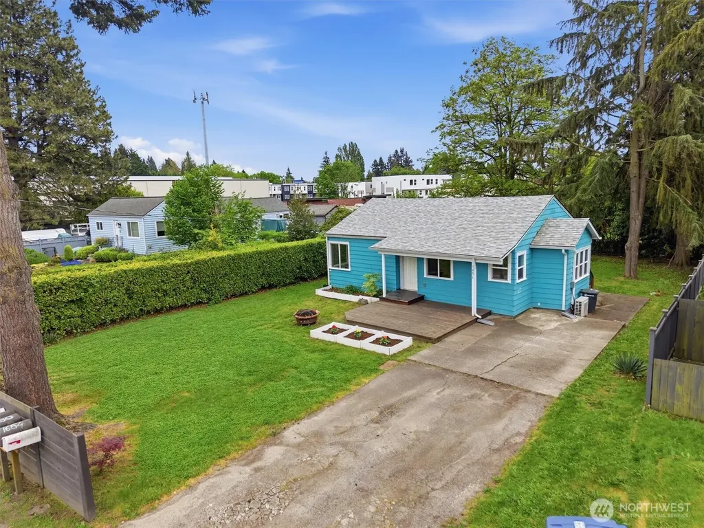 1651 SW 114th Street Seattle WA 98146