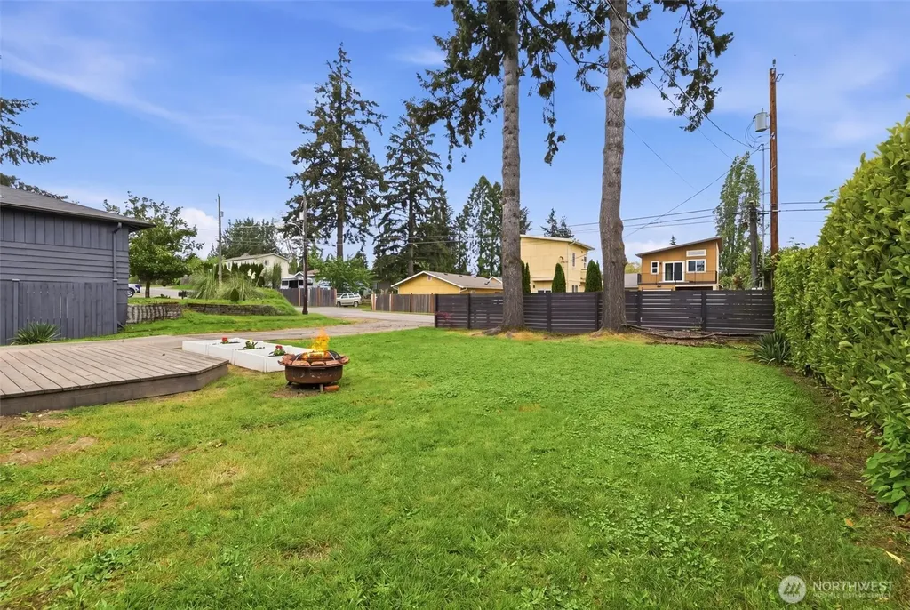 1651 SW 114th Street Seattle WA 98146