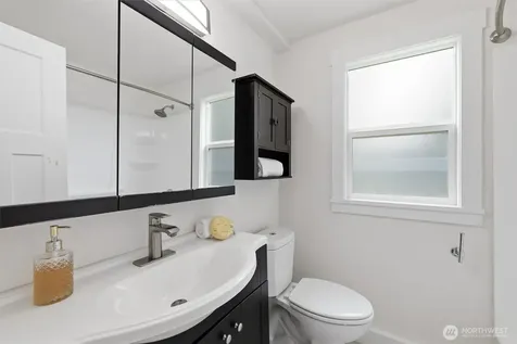 1651 SW 114th Street Seattle WA 98146