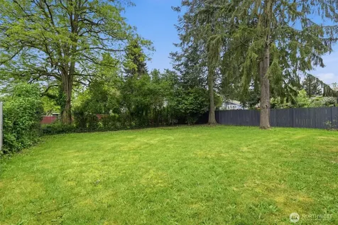 1651 SW 114th Street Seattle WA 98146