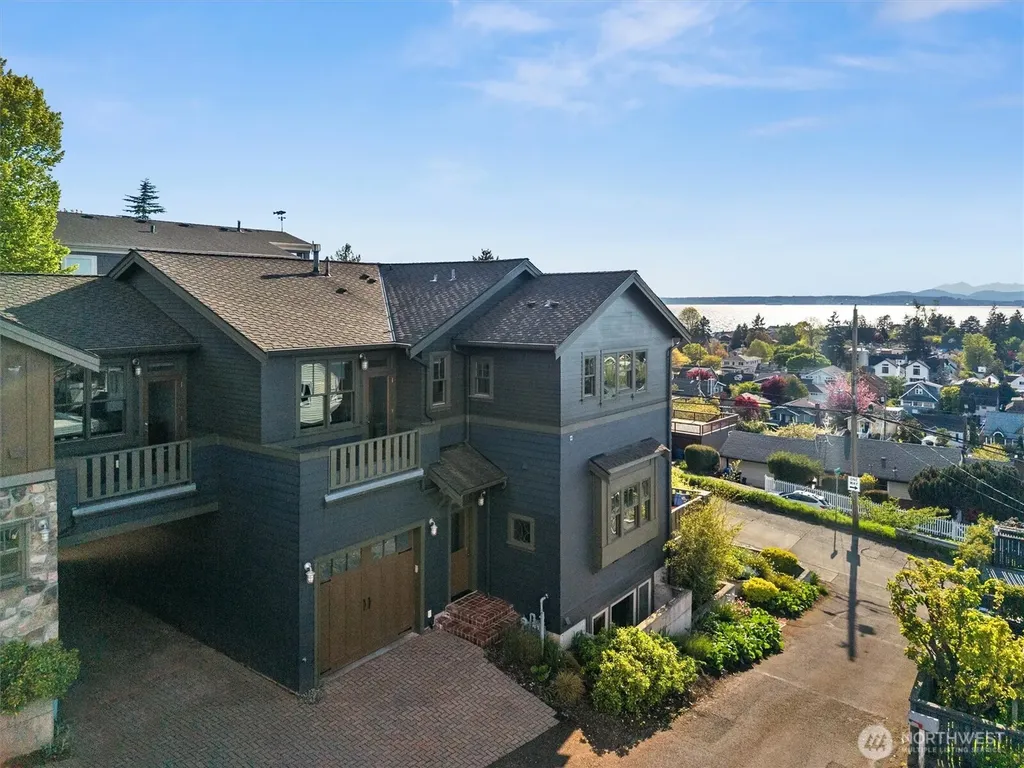 3310 59th Avenue SW Seattle WA 98116