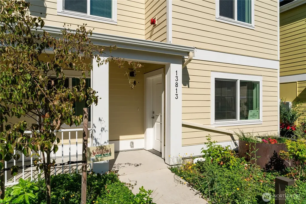 13813 32nd Lane S Tukwila WA 98168