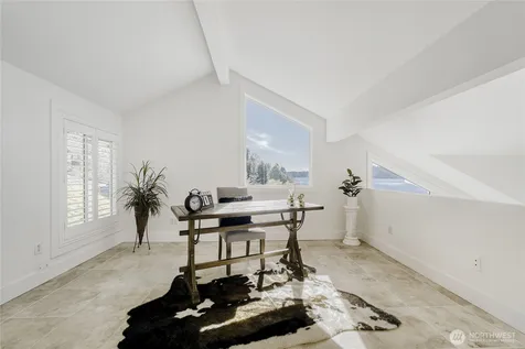 16035 Inglewood Road NE Kenmore WA 98028