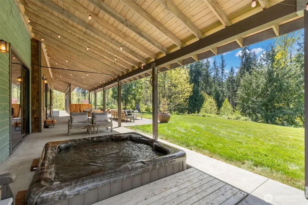 32065 Epic Place NE Kingston WA 98346