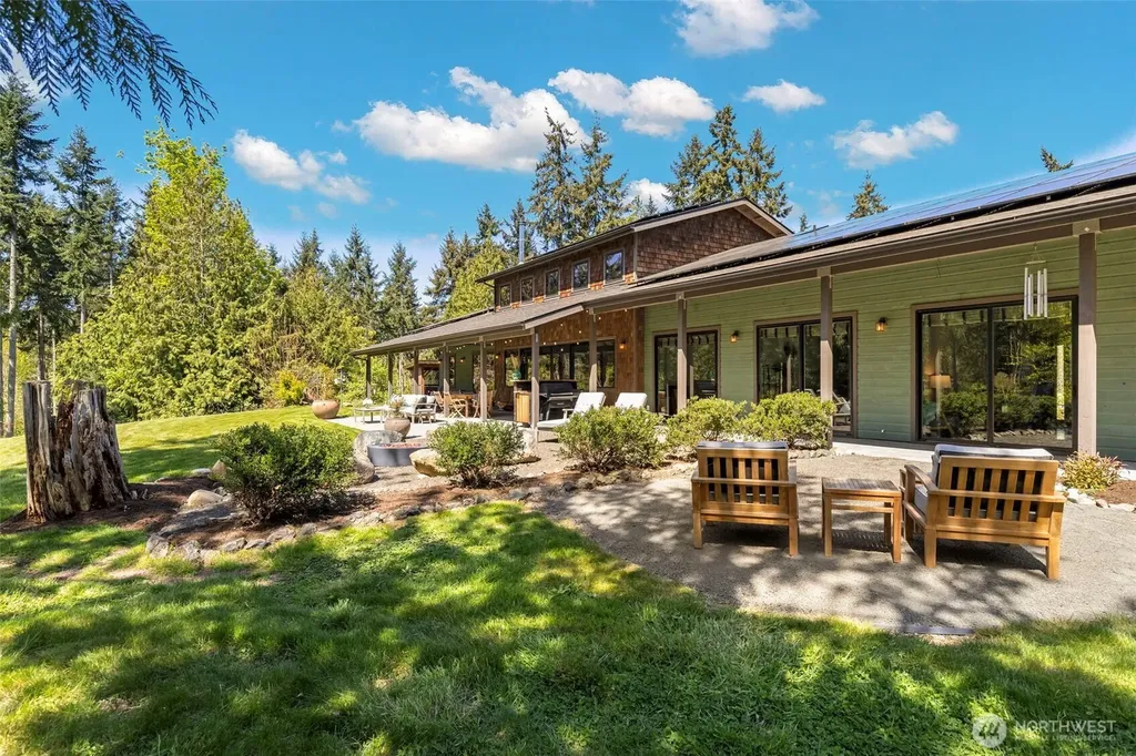 32065 Epic Place NE Kingston WA 98346