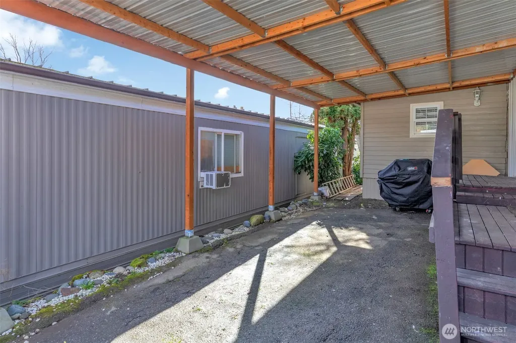23708 Locust Way Bothell WA 98021