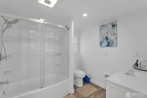 23708 Locust Way Bothell WA 98021
