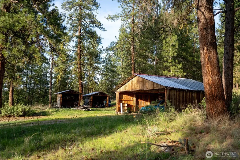 21 Deer Ridge Road Tonasket WA 98855