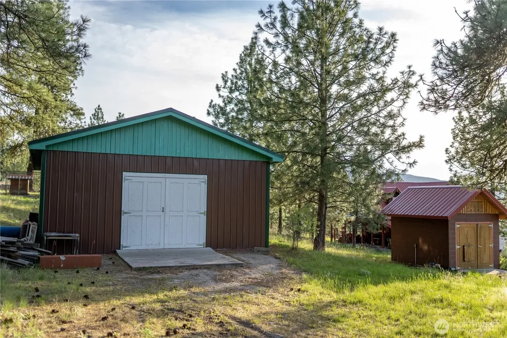 21 Deer Ridge Road Tonasket WA 98855