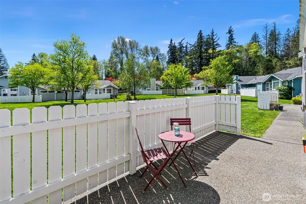 902 NW Leisure Lane Bremerton WA 98311