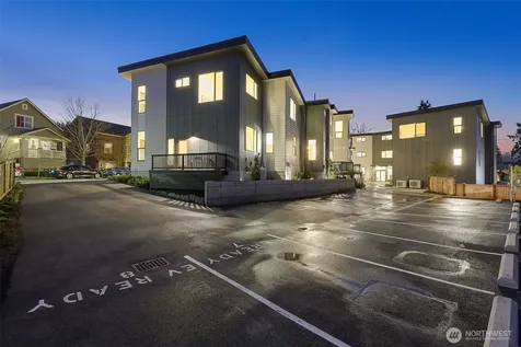 3007 S Dakota Street Seattle WA 98108