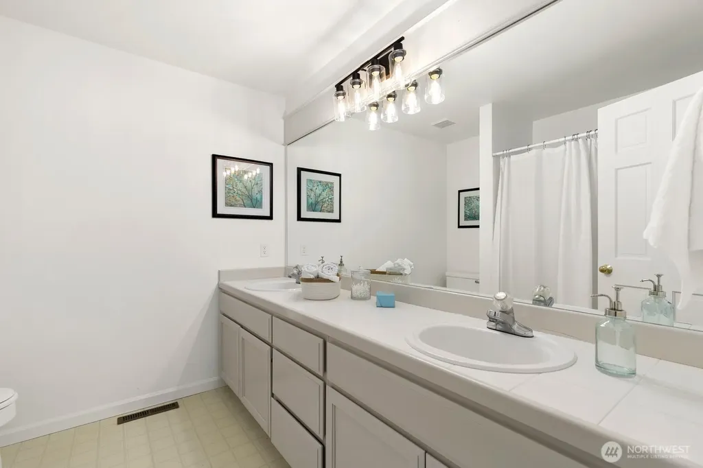23216 SE 31st Street Sammamish WA 98075
