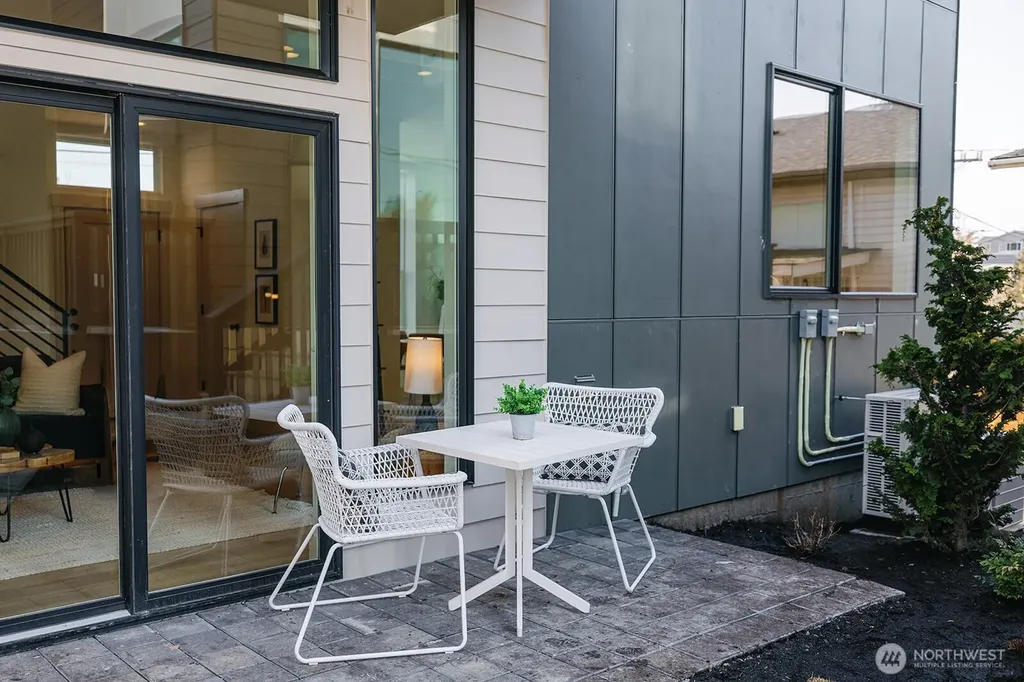 3003 S Dakota Street Seattle WA 98108
