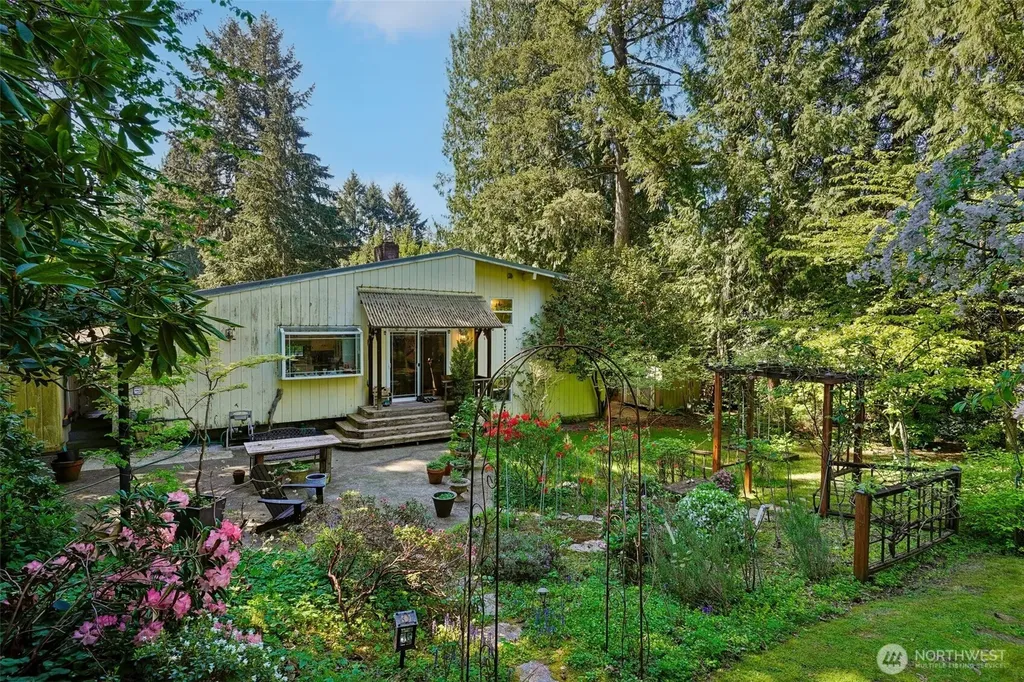 1606 153rd Avenue SE Bellevue WA 98007