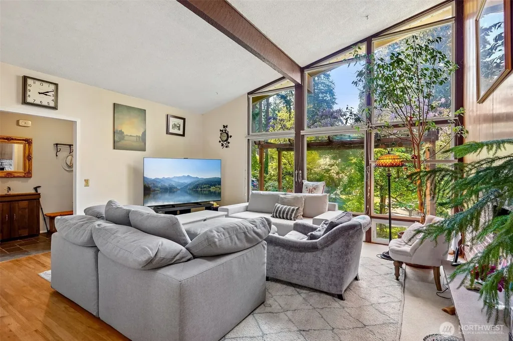 1606 153rd Avenue SE Bellevue WA 98007