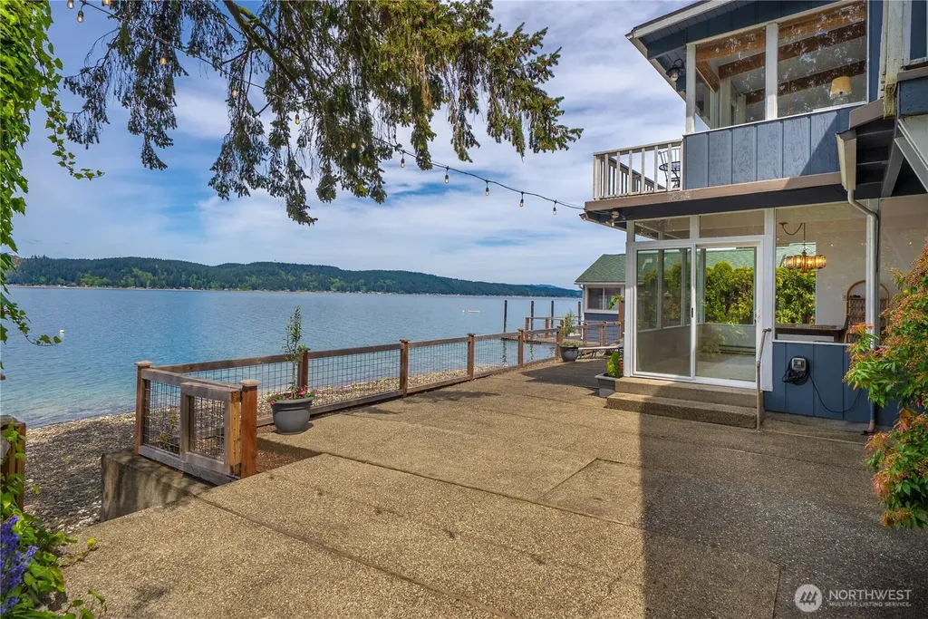 14103 E State Route 106 Belfair WA 98528