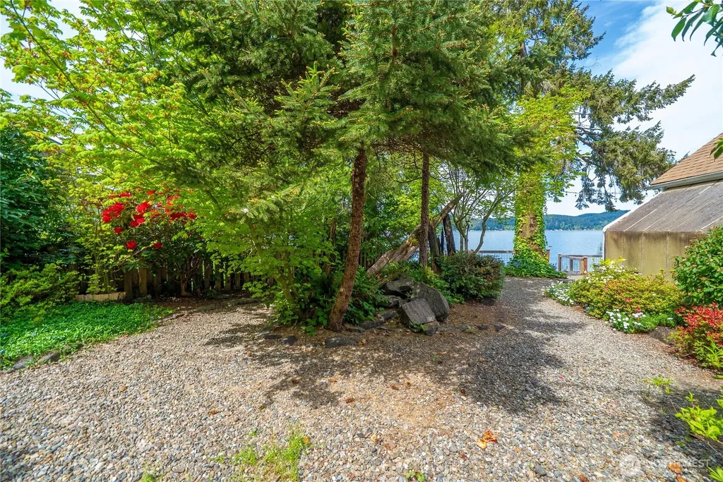 14103 E State Route 106 Belfair WA 98528